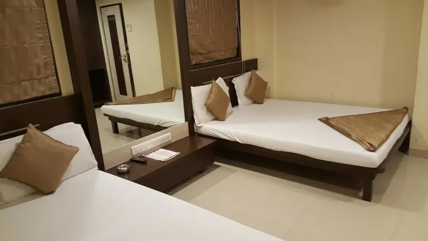Hotel Apex Regency - Image 1