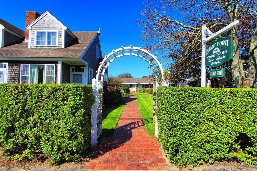 Brant Point Courtyard - Image 1