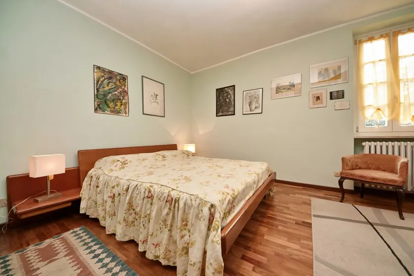 Country House - Image 1