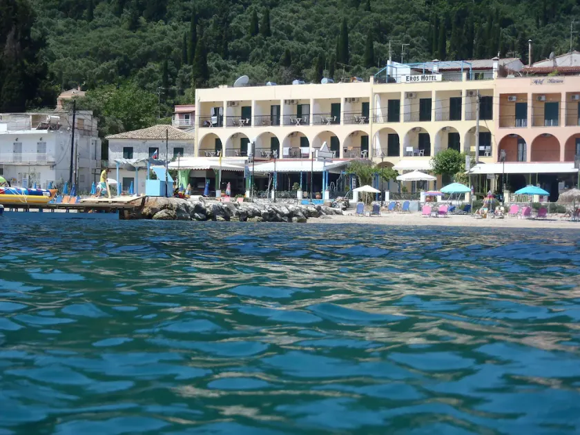 Riviera Beach Hotel - Image 1