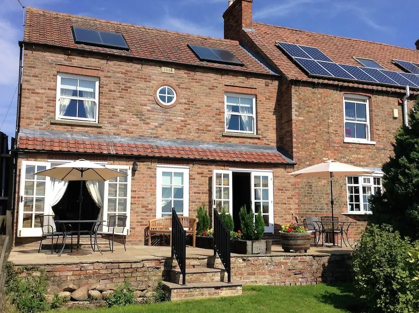 Hazelwood Farm B&B - Image 1