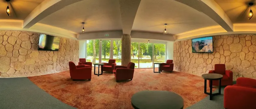 Hotel Skiathos - Image 1