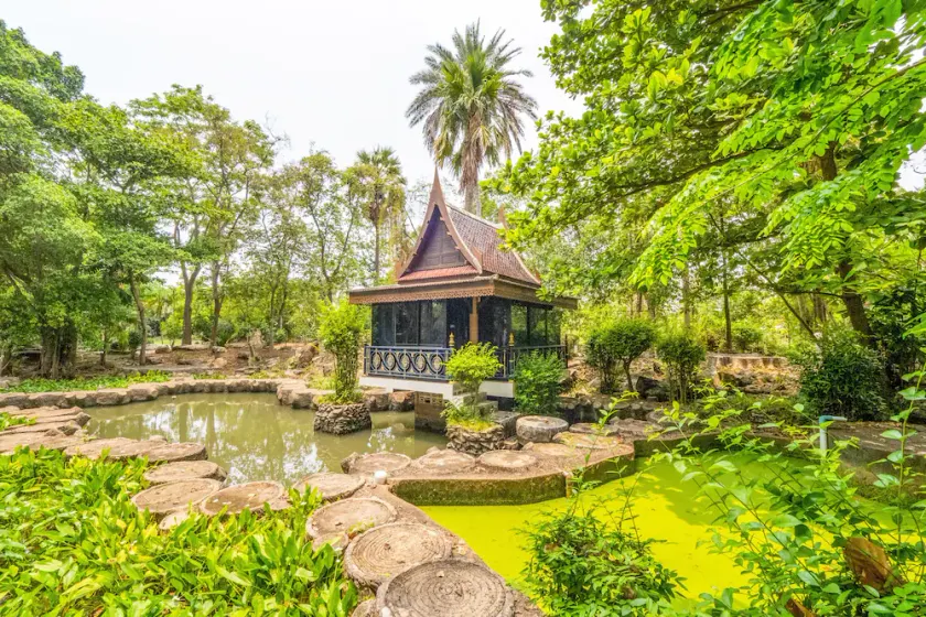 OYO 886 Maingam Riverside Resort - Image 1