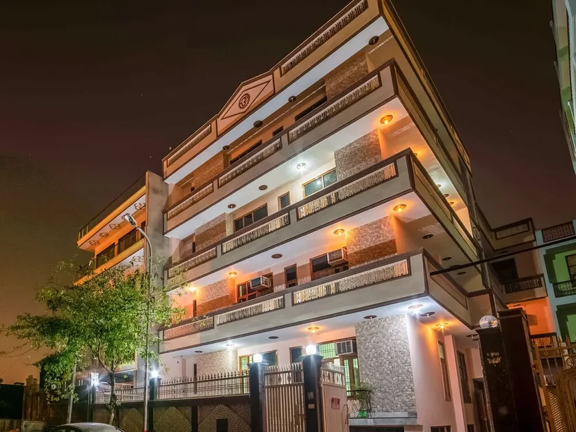 Onella Rooms by OYO Rooms - Image 1