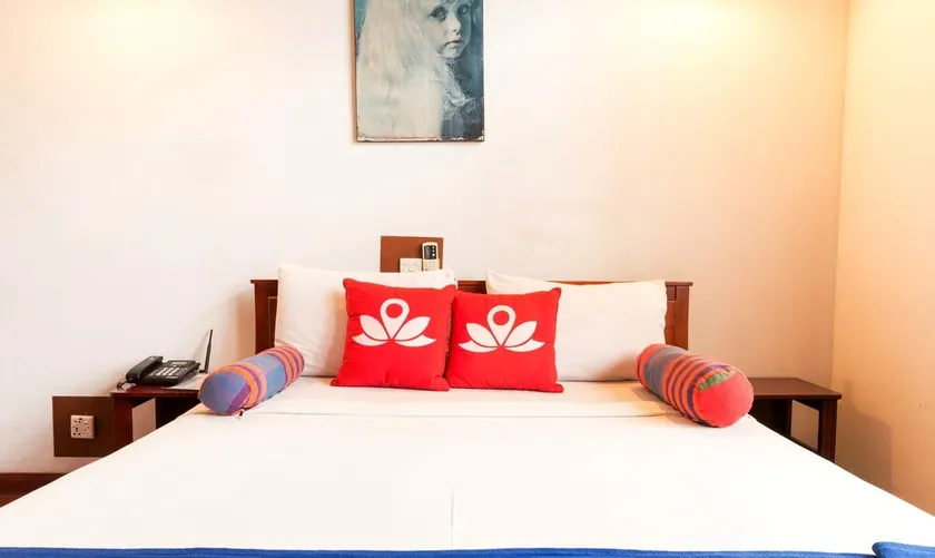 Zen Rooms Modern City Inn - Image 1