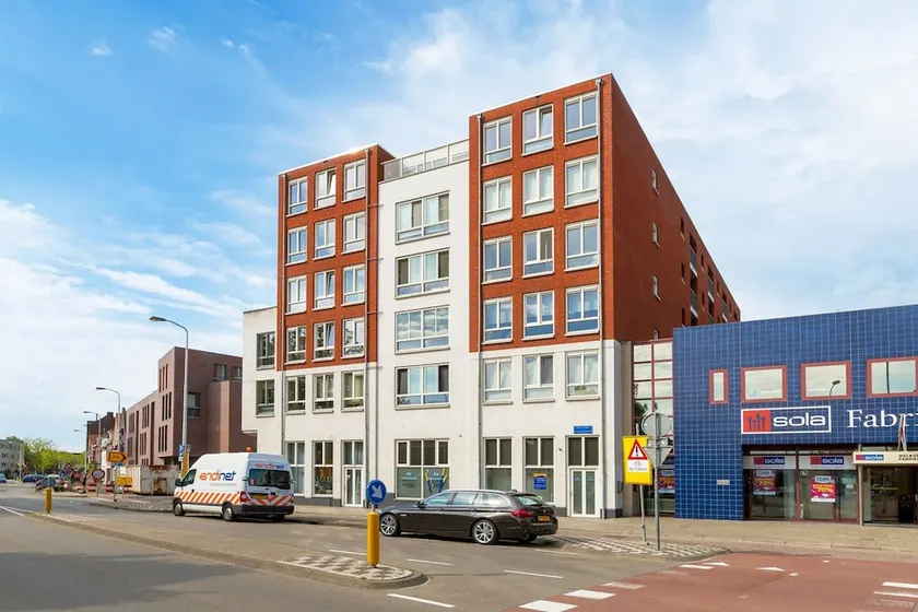 Luxury 2 Bedroom Apartment City Centre - Image 1
