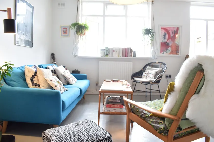 Stunning 1 Bedroom Apartment in East London - Image 1