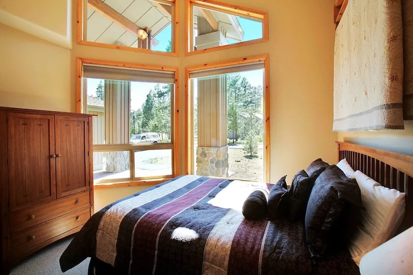 Hickory 26 4 Br home by RedAwning - Image 1
