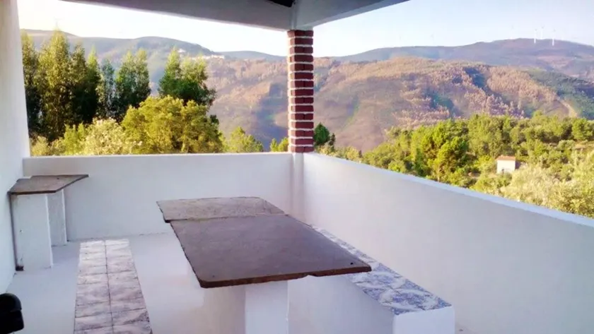 House With 2 Bedrooms in Góis, With Wonderful Mountain View, Enclosed Garden and Wifi - Image 1