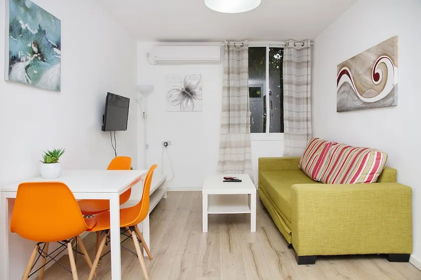 KAV Apartments next to Assuta Almagor St - Image 1