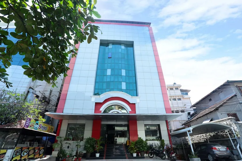OYO Flagship 17345 MG Road - Image 1