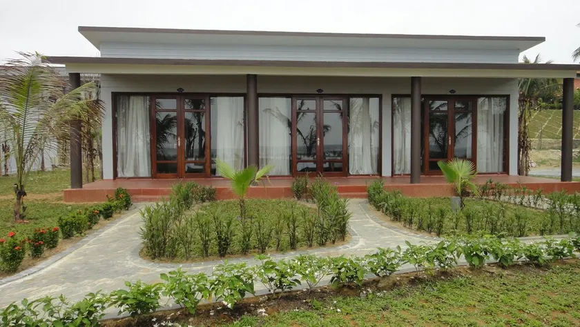 Lang Co Resort - Image 1
