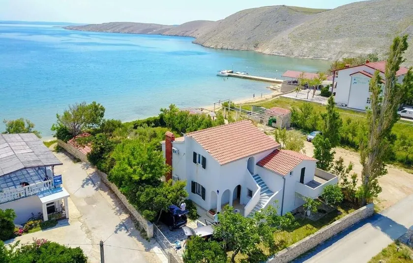 Awesome Home in Povljana With 4 Bedrooms and Wifi - Image 1