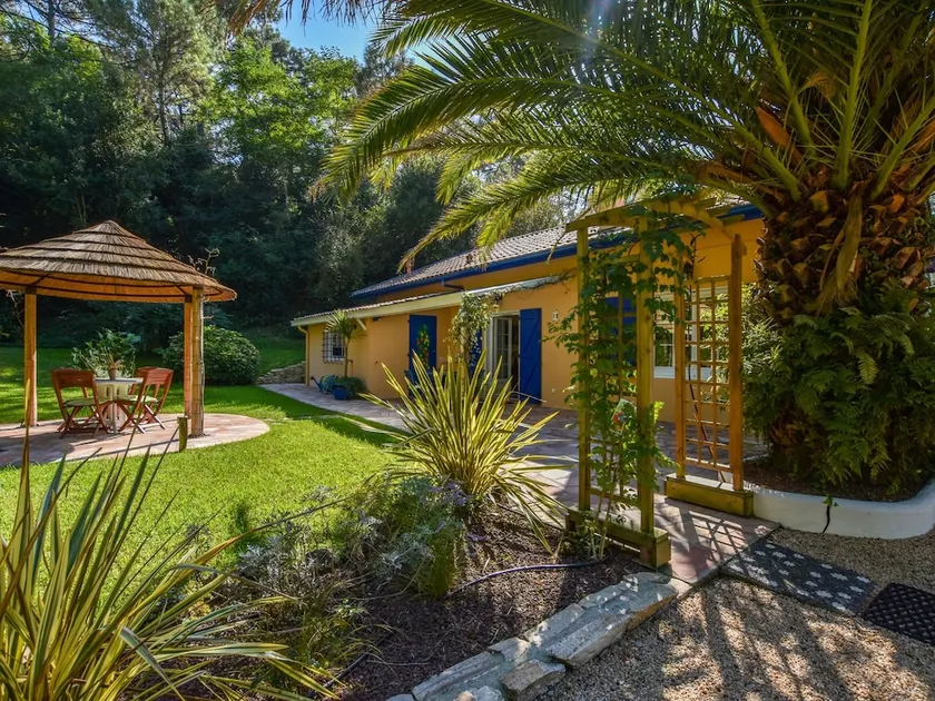 Gorgeous Villa in Anglet With Swimming Pool - Image 1