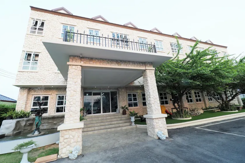 Piccolo House - Image 1
