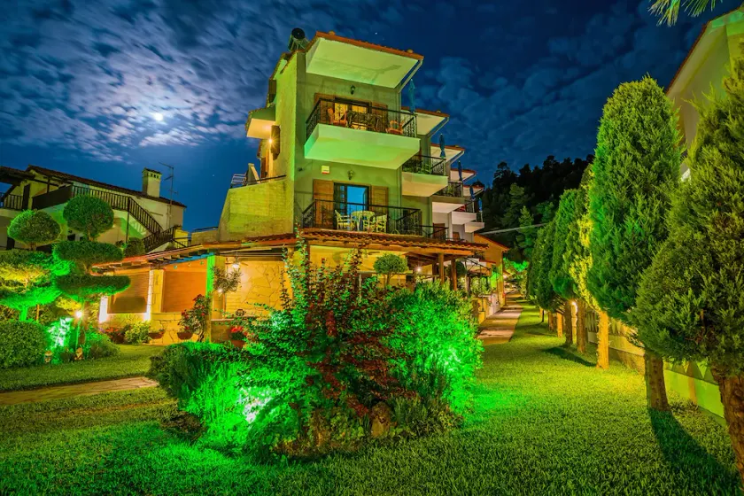 Akrathos Houses - Image 1