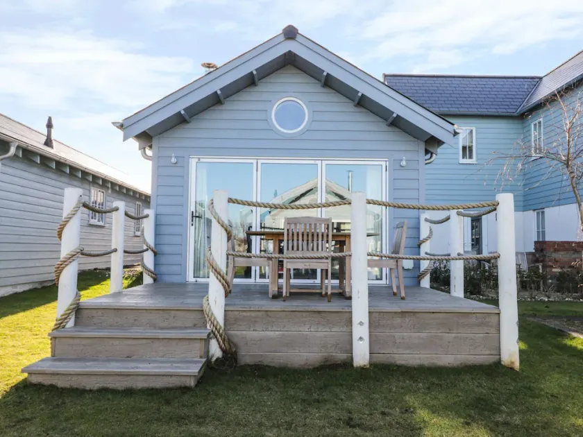 Sea Dog - Part of the The Bay Filey Holiday Village with pool, gym and direct beach access, pub, restaurant, tennis and meadows walks - Image 1