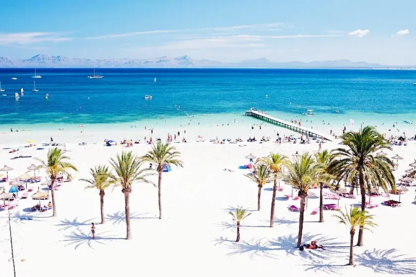 Beach Rental Holidays - Image 1