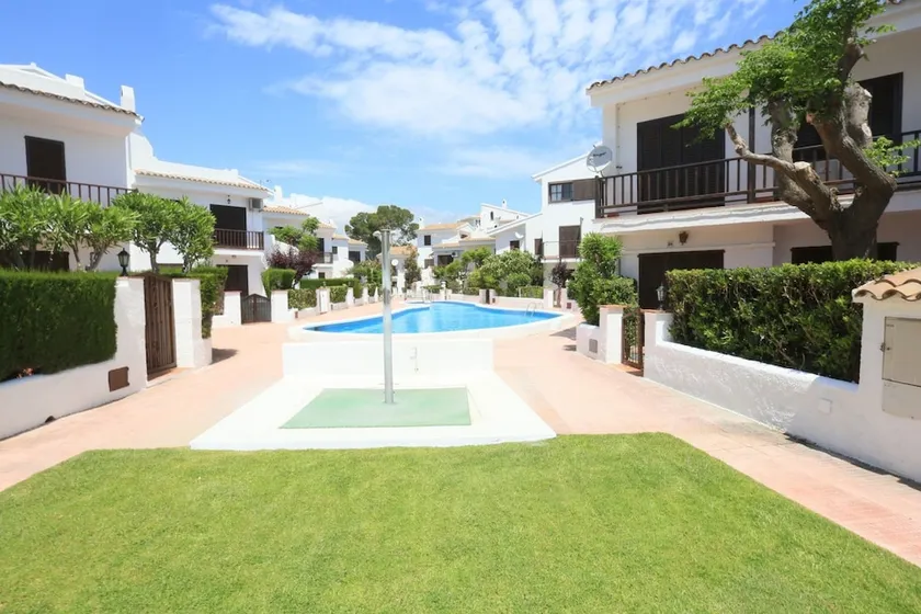 Casa Vista a la Playa Para 6 Personas en Miami Playa - Image 1
