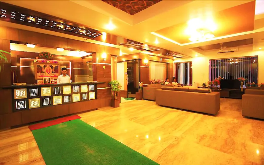Hotel Mandai Palace - Image 1