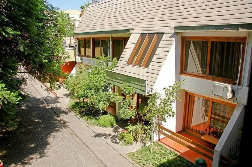 Hotel Plaza Los Andes - Image 1