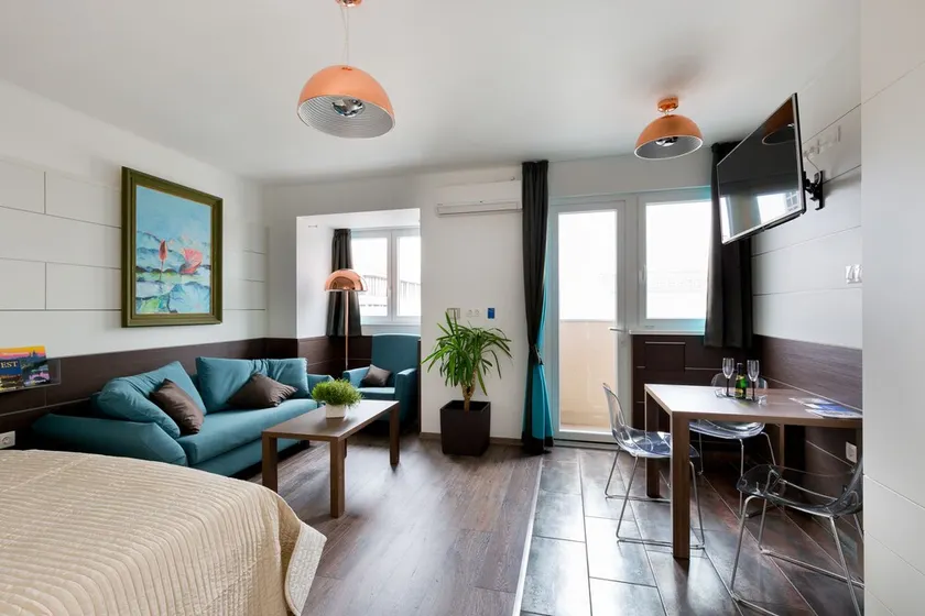 BPM - Apartment Top Five - Image 1