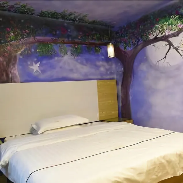 Luohu District Shenzhen Style The Inn Boutique - Image 1