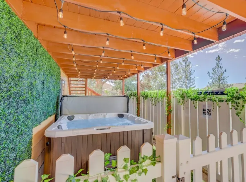 4BR AF Academyw/hot Tub & Firepit - Image 1
