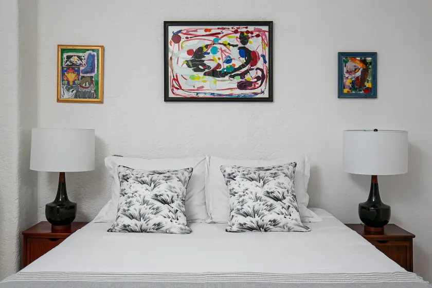 Near Hollywood Lovely Studio Sleeps 2 - Image 1