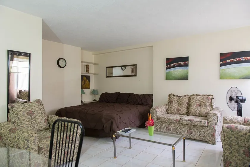 Island Breeze Studio - Image 1