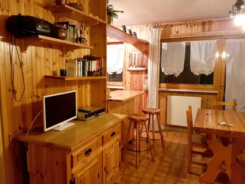 Apartment With 2 Bedrooms in Oulx, With Wonderful Mountain View and Furnished Garden - 1 km From the Slopes - Image 1