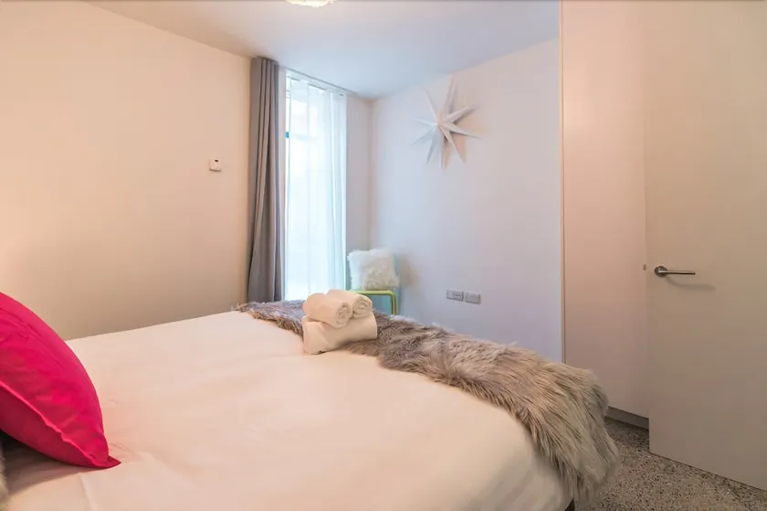 The Samuel Beckett Suite by 5STARSTAY - Image 1