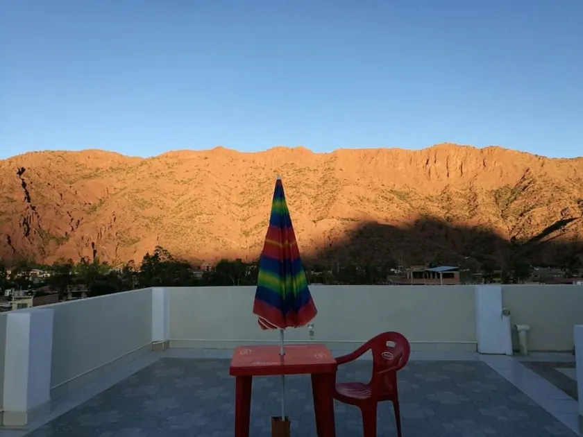 Vargas Hotel - Image 1