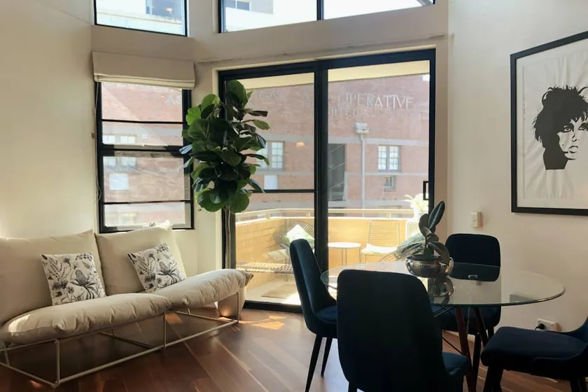 Classic Woolstore Apartment in Teneriffe - Image 1