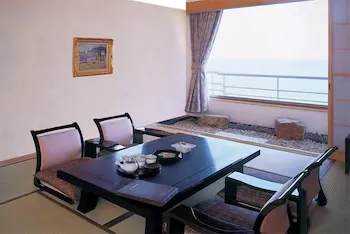 Izu Atagawa Hot Spring Family Hotel, Kaishunro - Image 1
