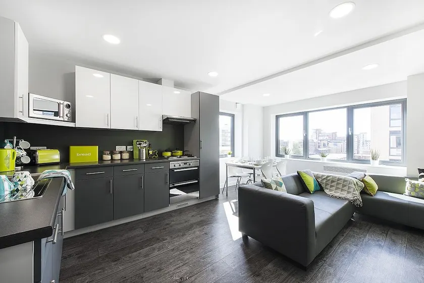 For Students Only Yugo Austen House Southampton 15 Min Walk to Solent Uni - Image 1