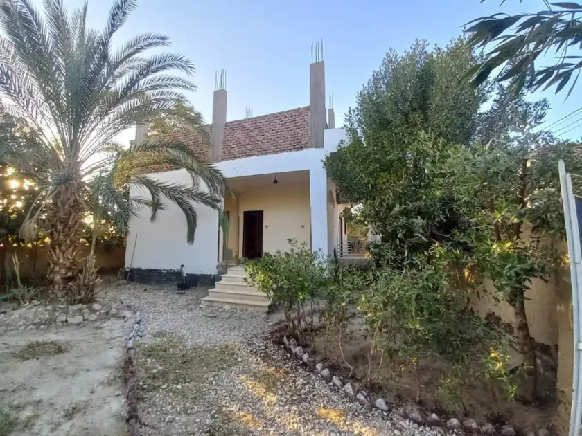 Julia Flats - Image 1