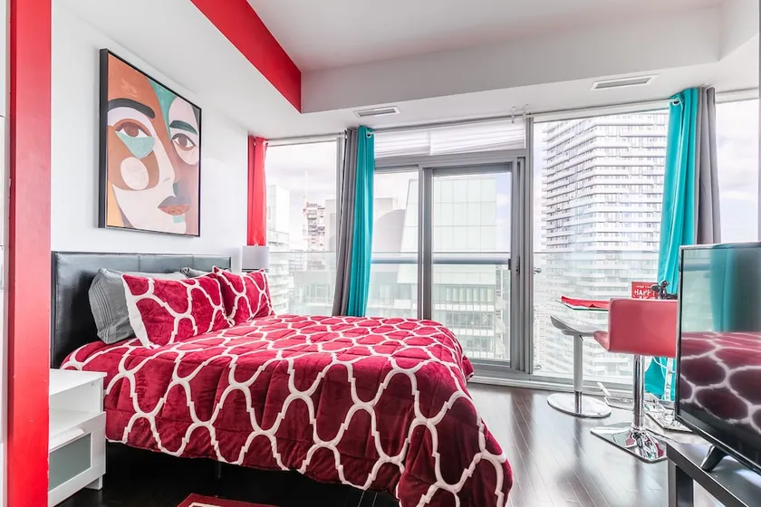 Simply Comfort. Gorgeous Apartments in the Heart of Toronto - Image 1