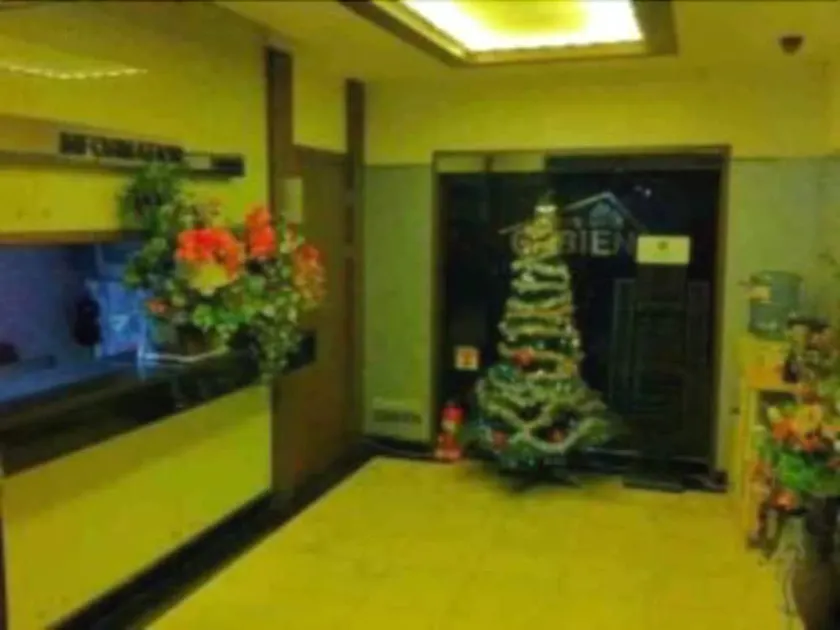 Cebien Hotel - Image 1