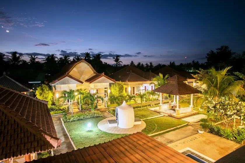 Tropical Hideaways Resort - Image 1