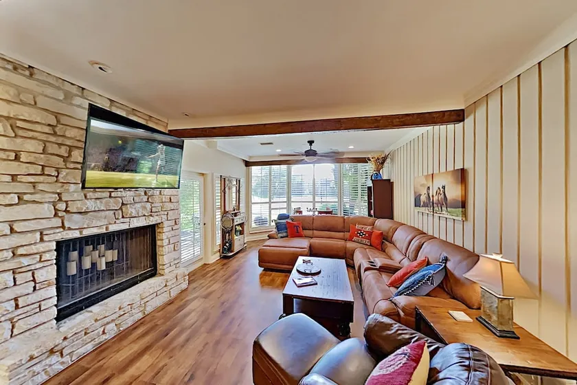 Lavish All-suite W/ Tennis Courts: Near Pool, Golf 4 Bedroom Condo - Image 1