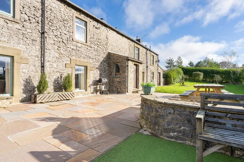 Hulmes Vale House - Sleeps 14 - Peak District - Image 1