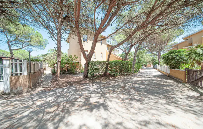 Beautiful Apartment in Platamona With Outdoor Swimming Pool and 2 Bedrooms - Image 1