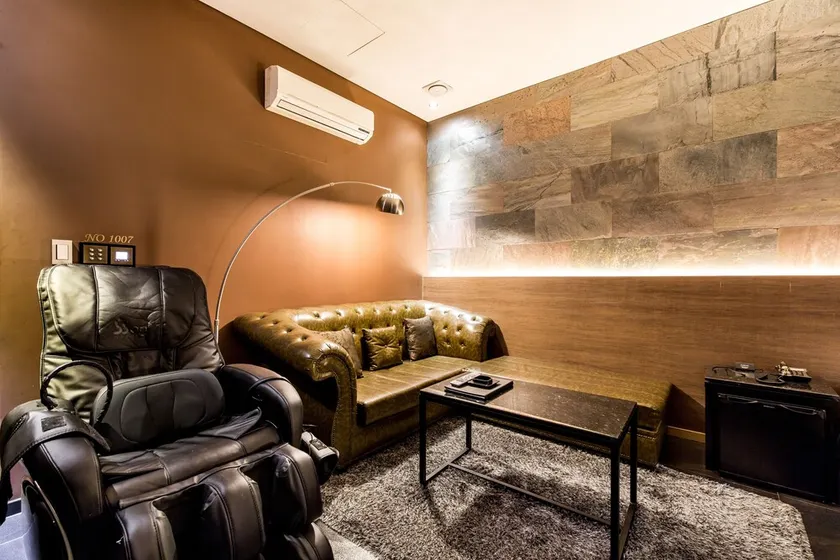 Hotel ROVL - Image 1