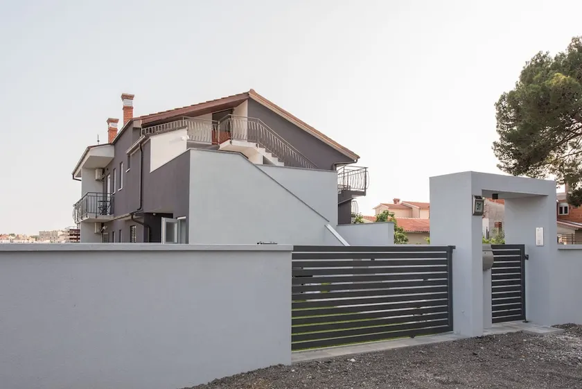 Art Design Apartments - Image 1