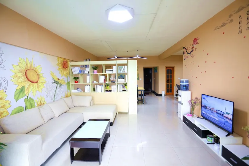Downtown Center Youth Hostel - Image 1