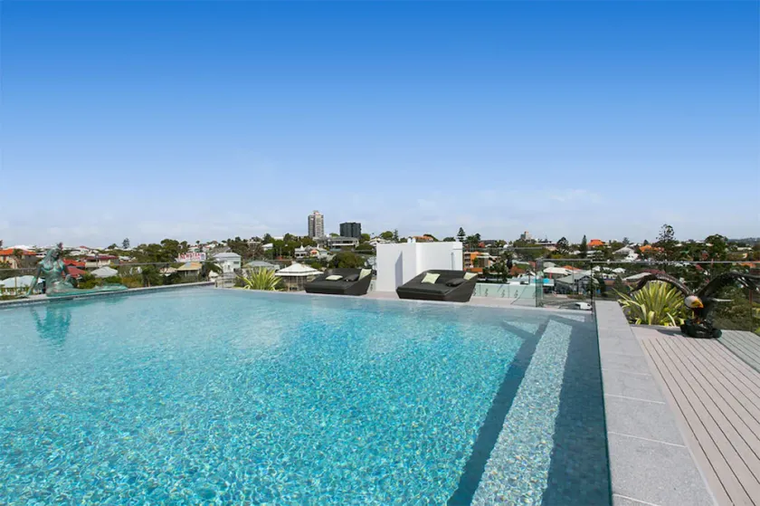 Menso at South Bank - Image 1