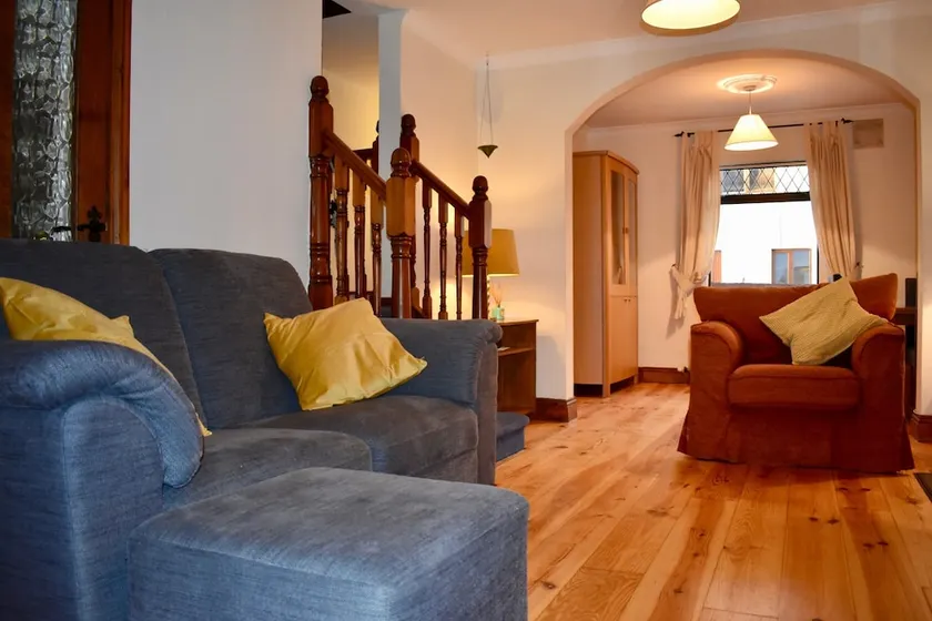 Traditional 2 Bedroom House in Dublin City Centre - Image 1