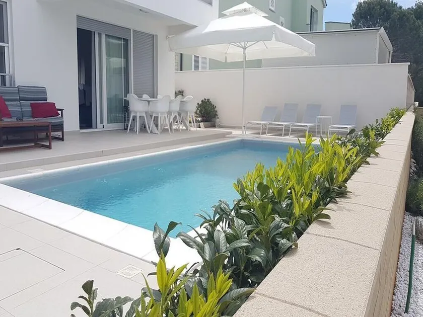 Villa Teuta-modern house with heated pool - Image 1
