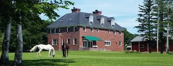 Hazel Grouse Manor - Image 1